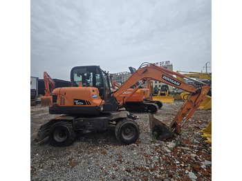 Bager na kolesih DOOSAN DX60W