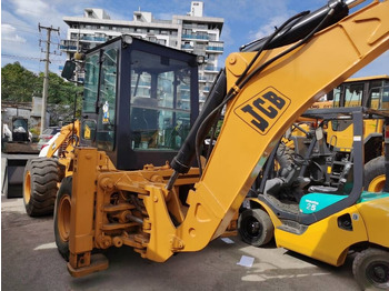 Bager nakladalec JCB 3CX