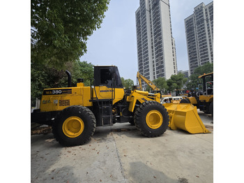 Kolesni nakladalec KOMATSU WA380