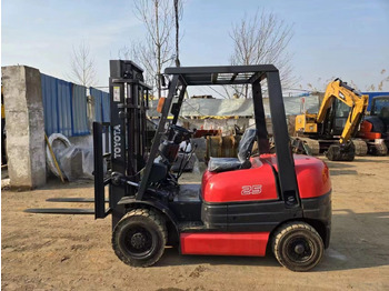 Diesel viličar Toyota FD25: slika 3