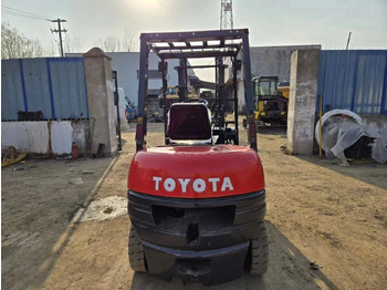 Diesel viličar Toyota FD25: slika 5