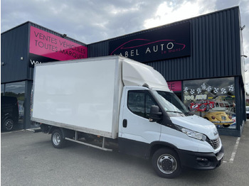 Dostavno vozilo z zabojnikom IVECO Daily 35c16