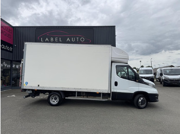 Dostavno vozilo z zabojnikom IVECO Daily 35c16