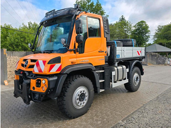 Vozilo za zimsko službo UNIMOG