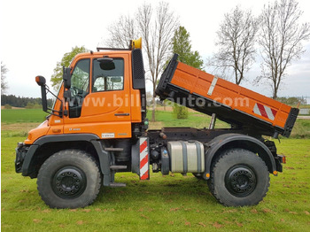 Tovornjak prekucnik UNIMOG U400