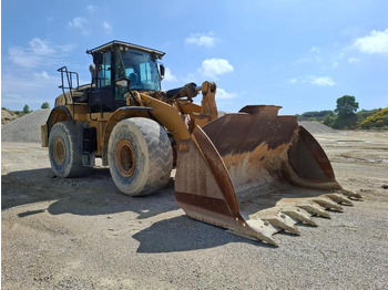 Kolesni nakladalec CATERPILLAR 972K
