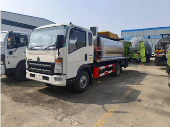 Brizgalka za bitumen SINOTRUK HOWO