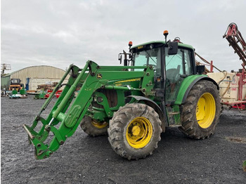Traktor JOHN DEERE 6230