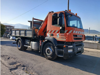 Tovornjak z dvigalom IVECO Stralis