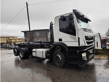 Kotalni prekucni tovornjak IVECO Stralis