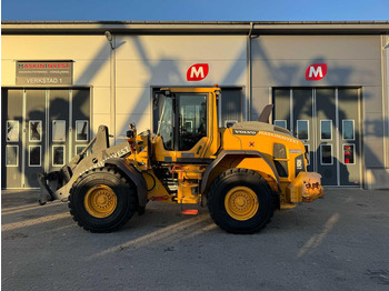 Kolesni nakladalec VOLVO L90H