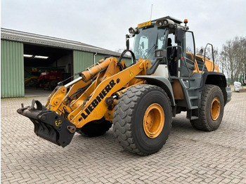 Kolesni nakladalec LIEBHERR