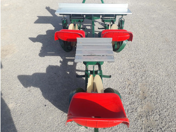 Nov Sadilec krompirja GARMACH Transplanteur à Mini-Mottes 3 rangs: slika 4