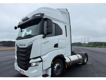 Vlačilec IVECO