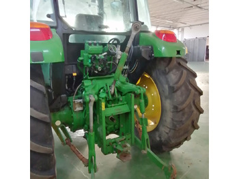 Traktor JOHN DEERE 5070 M: slika 2