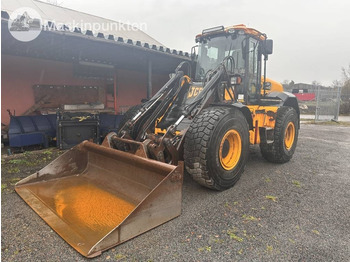 Kolesni nakladalec JCB