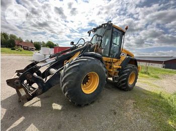 Kolesni nakladalec JCB 435