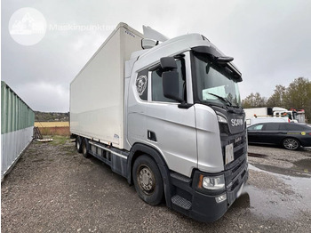 Tovornjak zabojnik SCANIA R 520