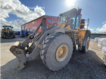 Kolesni nakladalec VOLVO L180F