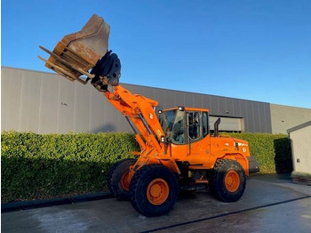 Kolesni nakladalec DOOSAN DL200