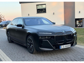 Limuzina BMW Seria 7: slika 2