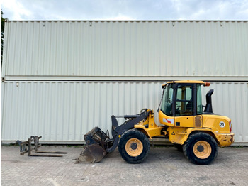 Kolesni nakladalec VOLVO L30G