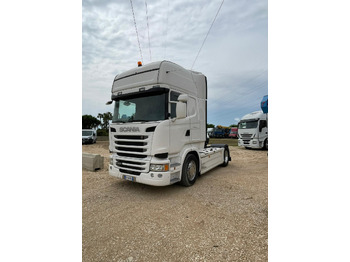Vlačilec SCANIA R 490