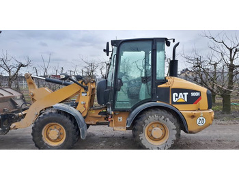 Kolesni nakladalec CATERPILLAR 906H