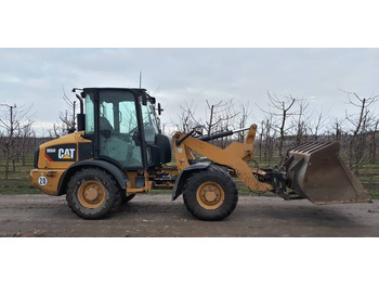 Kolesni nakladalec Ładowarka Caterpillar 906H widły + łyżka: slika 3