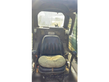 Mini nakladalec BOBCAT S220: slika 5