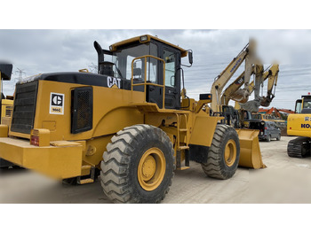 Kolesni nakladalec CATERPILLAR 966G