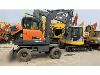 Bager na kolesih DOOSAN DX60W