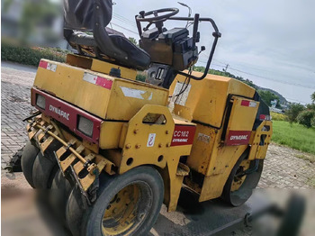 Kombinirani valjar DYNAPAC CC102 II: slika 2