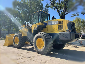 Kolesni nakladalec KOMATSU WA320-5: slika 3