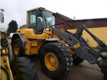 Kolesni nakladalec VOLVO L60F