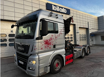Tovornjak z dvigalom MAN TGX 26.500