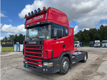 Vlačilec SCANIA 124