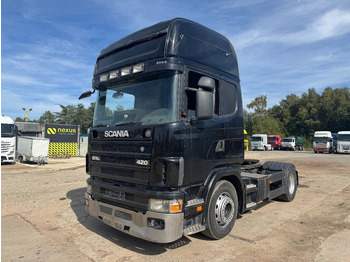 Vlačilec SCANIA 124