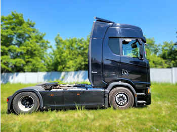 Vlačilec SCANIA S 540