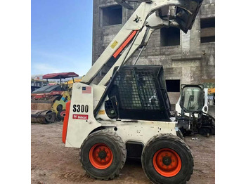 Mini nakladalec BOBCAT S300