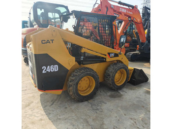 Mini nakladalec CATERPILLAR 226B