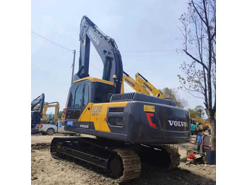 Bager VOLVO EC210