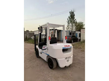Kolesni nakladalec TCM 830: slika 3