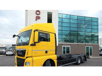 Tovornjak-šasija MAN TGX 26.500