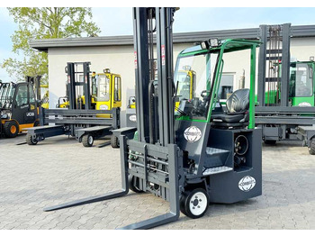 4-potni viličar s pomičnim teleskopom Combilift C3000CB / LPG / TRIPLEX – 6500MM / FREE LIFT / FORK POSITIONER / SIDE SHIFT / EXCELLENT CONDITION: slika 2