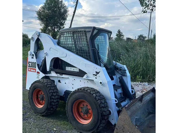 Kolesni nakladalec BOBCAT S300