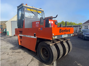 Pnevmatski valjar BOMAG
