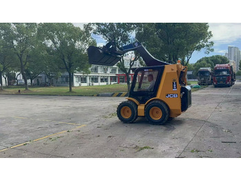 Mini nakladalec JCB ROBOT 185