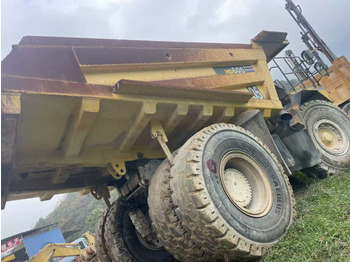 Tovornjak prekucnik KOMATSU HD605: slika 4