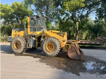 Kolesni nakladalec KOMATSU WA320
